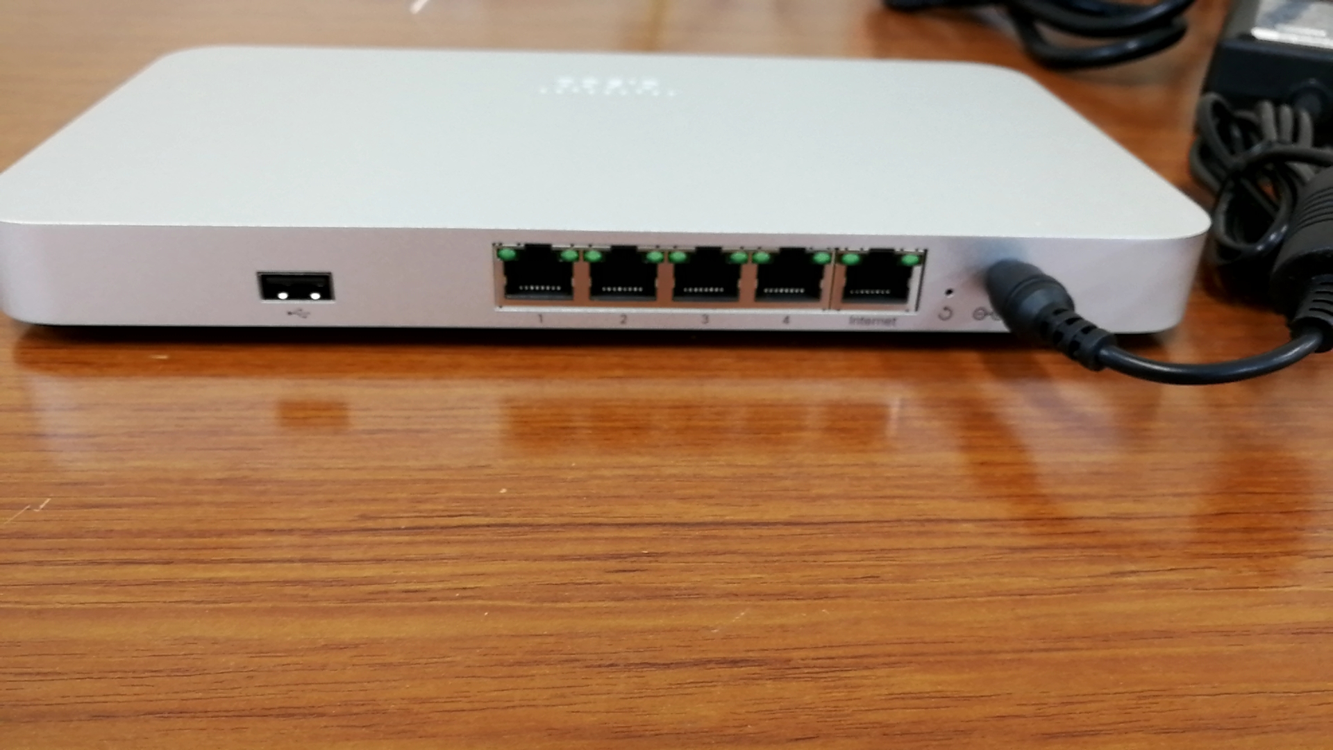Cisco Meraki ルータ MX64 開封レビュー | ATC構築サービス