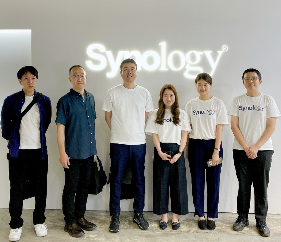 Synologyソリューション展示会記念撮影